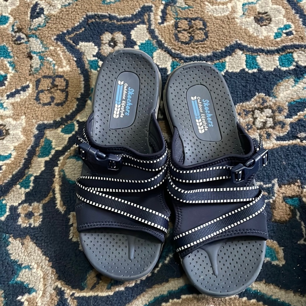 Women’s dark blue sandals